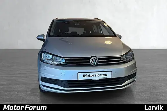 Volkswagen Touran 2017 photo 2