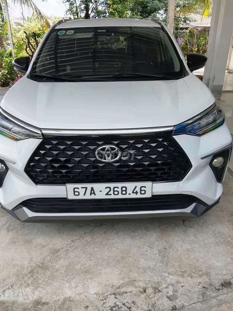 Toyota Veloz Cross