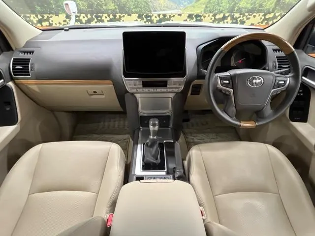 Toyota Land Cruiser Prado 2023 photo 2