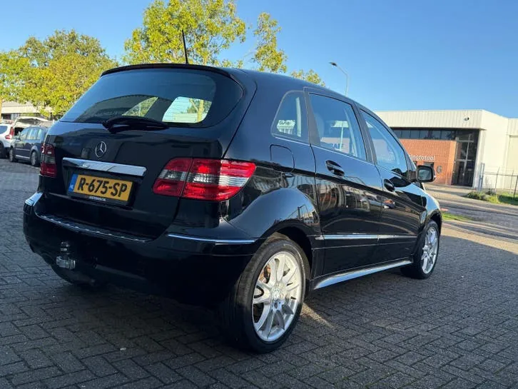 Mercedes-Benz B-Class 2009 photo 3