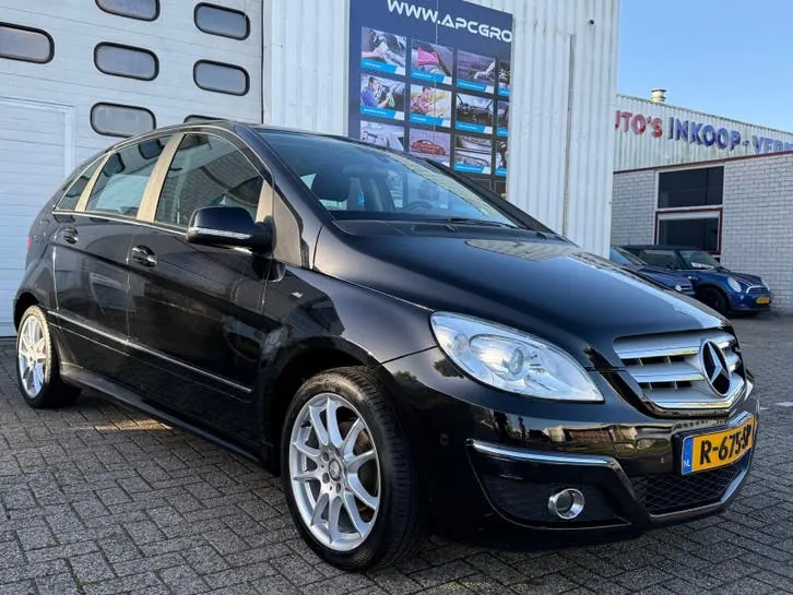 Mercedes-Benz B-Class 2009 photo 2