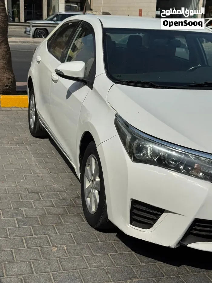 Toyota Corolla 2014 photo 2