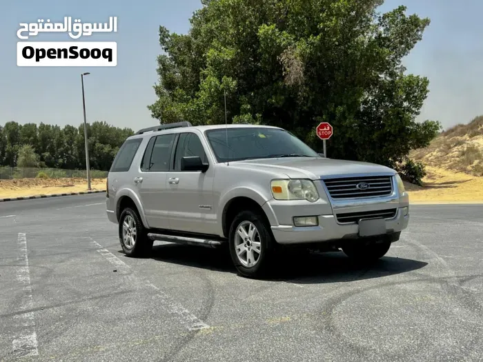 Ford Explorer 2008 photo 2