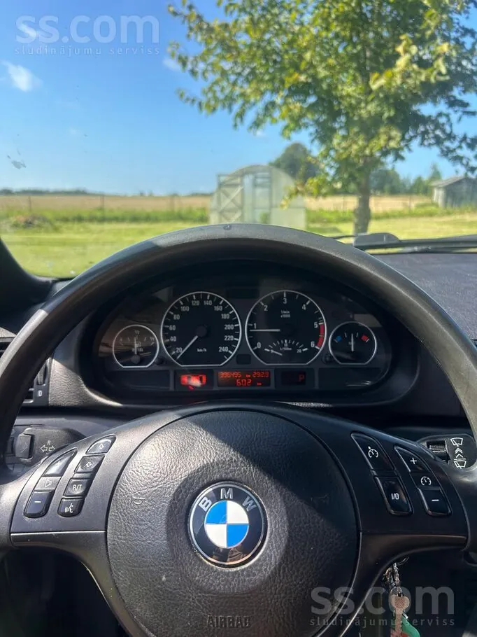 BMW 320 2004 photo 3