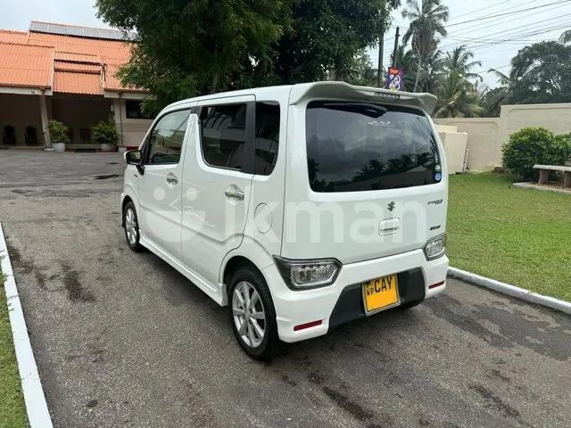 Suzuki Wagon R Stingray 2018 photo 5