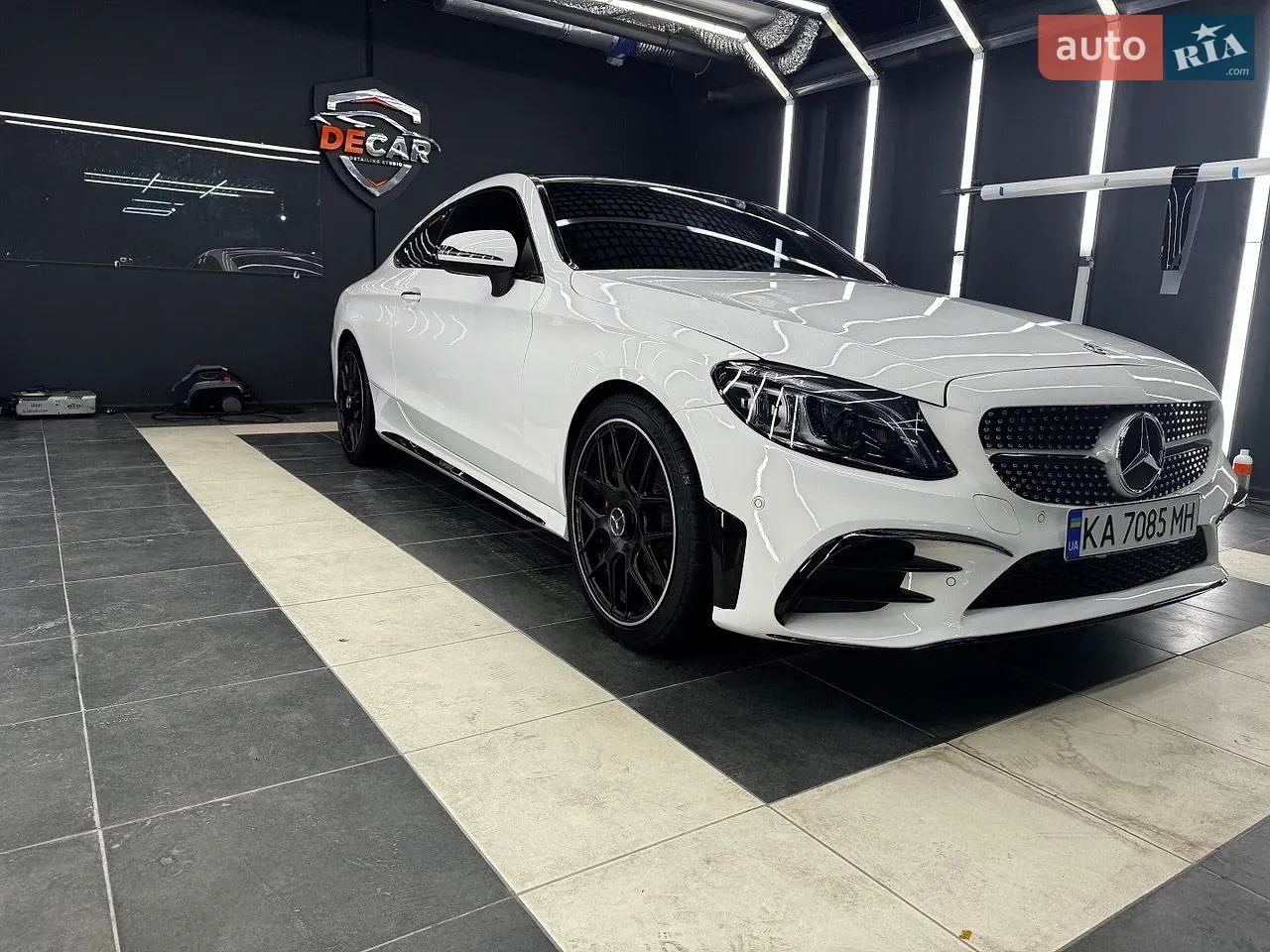 Mercedes-Benz C-Class 2018 photo 3