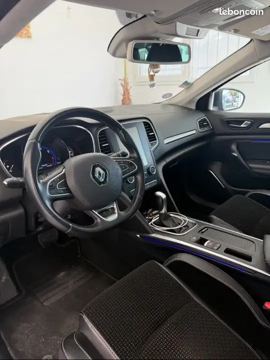 Renault Megane 2019 photo 5