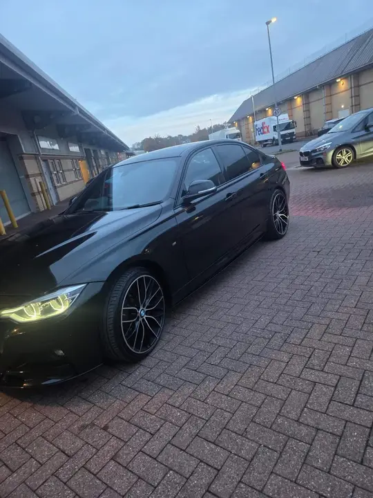 BMW 3 Series 2016 photo 3
