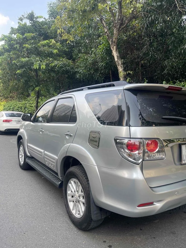 Toyota Fortuner 2012 photo 4