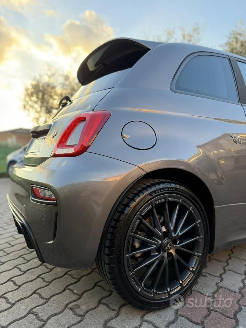 Abarth 595 2023 photo 2