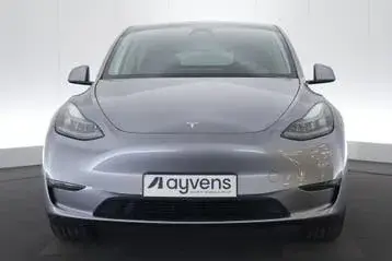 Tesla Model Y 2023 photo 2