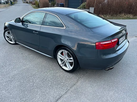 Audi A5 2009 photo 4