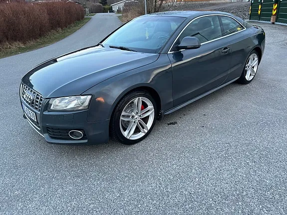 Audi A5 2009 photo 2