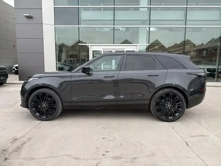 Land Rover Range Rover Velar 2026 photo 5