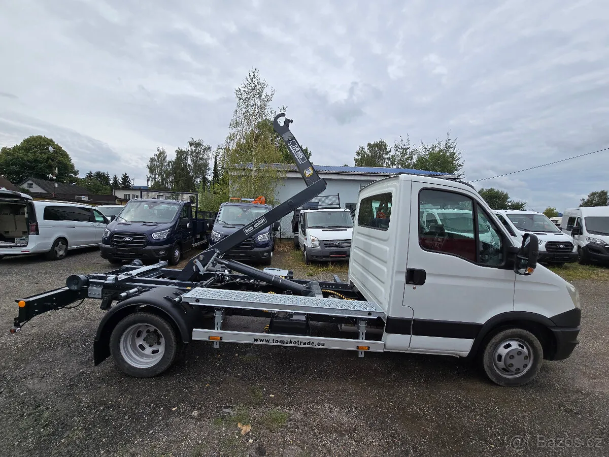 Iveco Daily 2023 photo 3