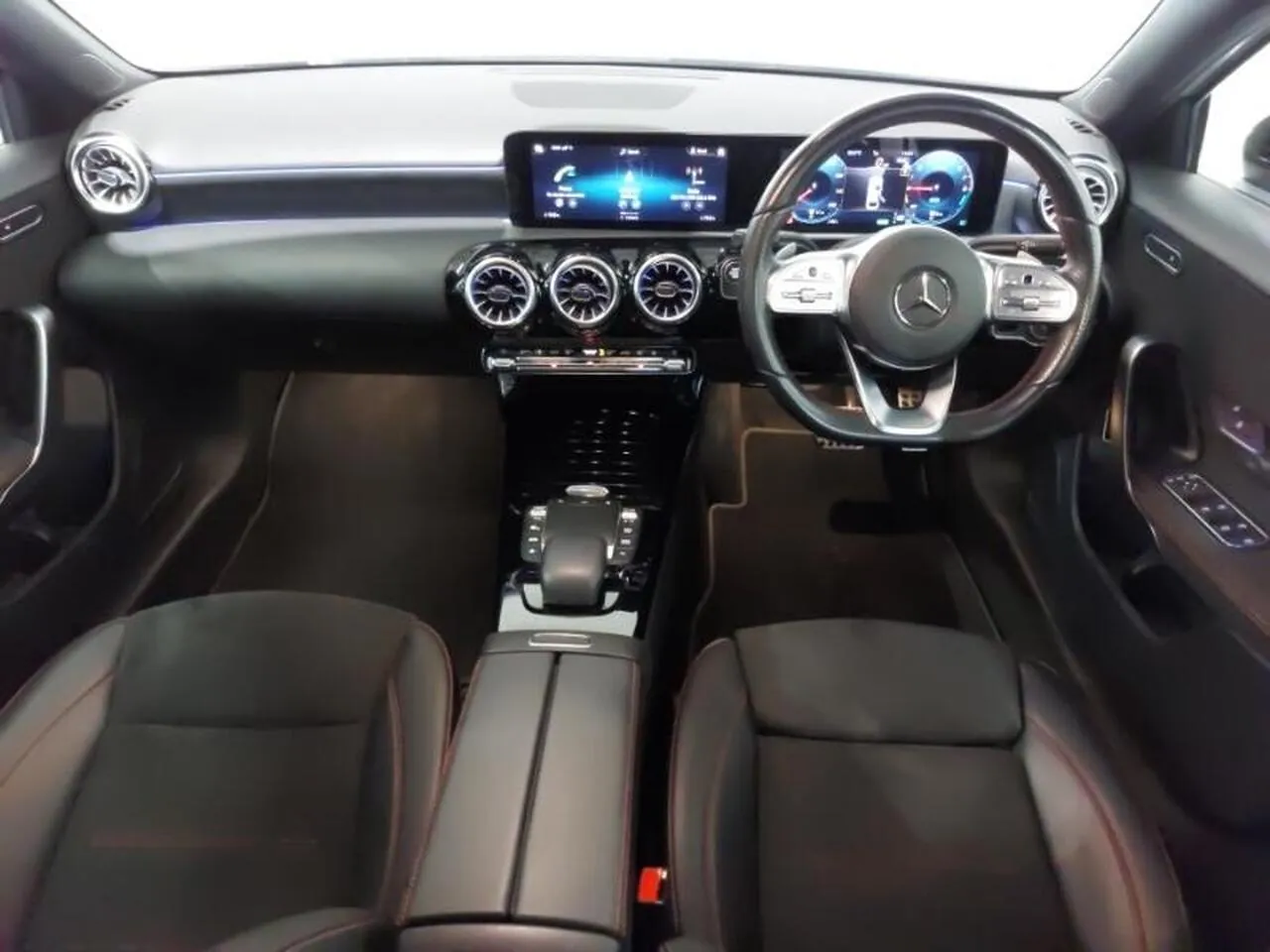 Mercedes-Benz A-Class 2022 photo 3