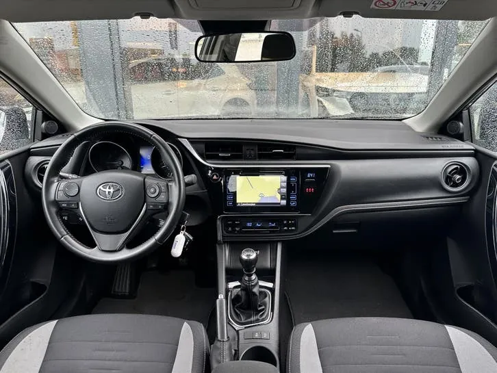 Toyota Auris 2016 photo 3