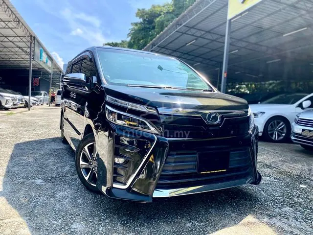 Toyota Voxy 2.0 Zs