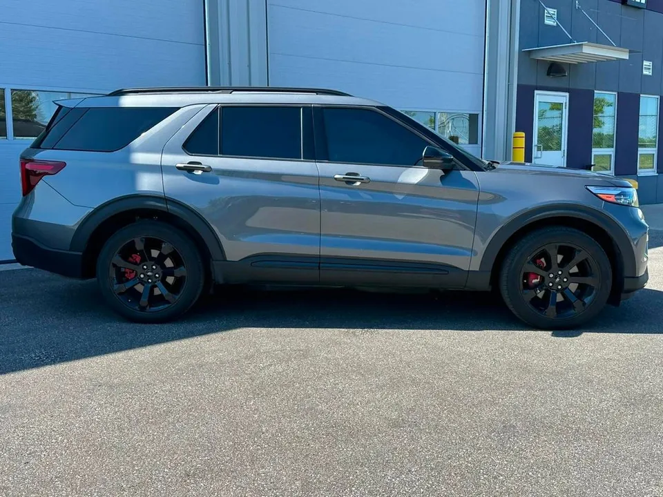 Ford Explorer 2022 photo 3