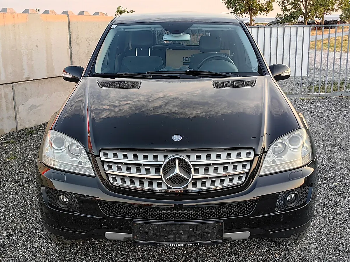 Mercedes-Benz M-Class 2006 photo 2