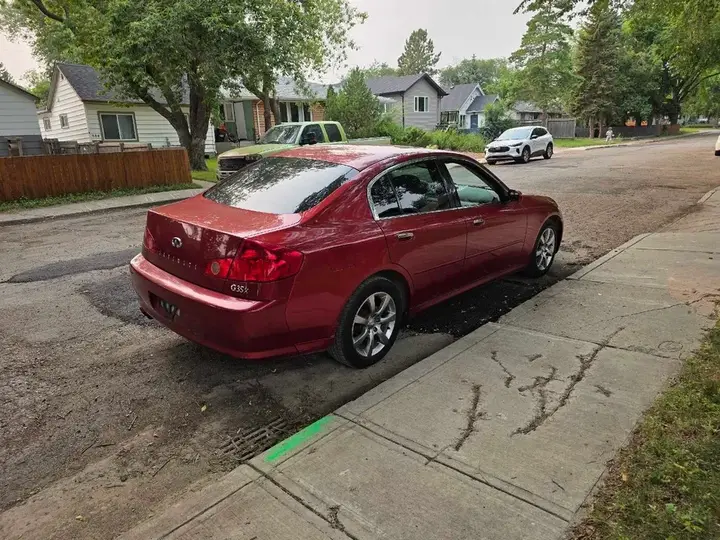 Infiniti G35X 2006 photo 2