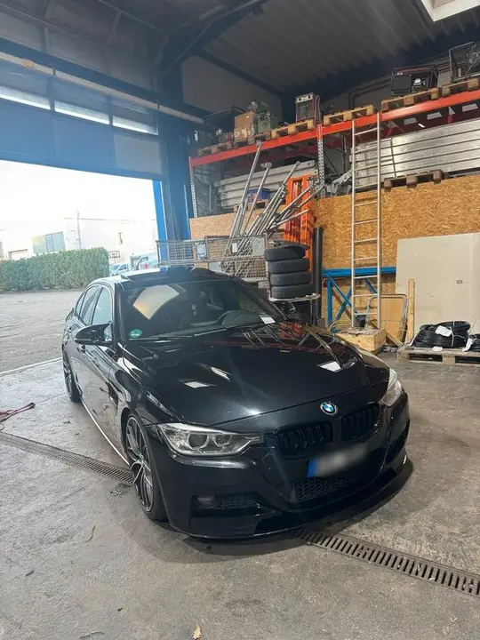 BMW F30