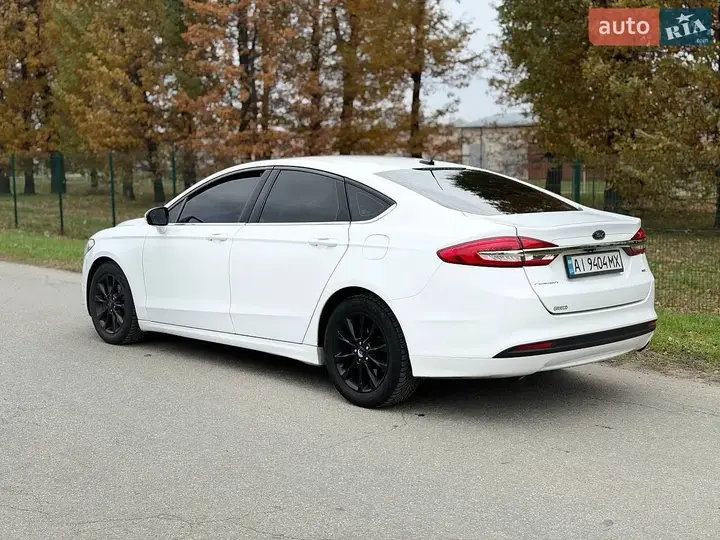 Ford Fusion 2017 photo 2