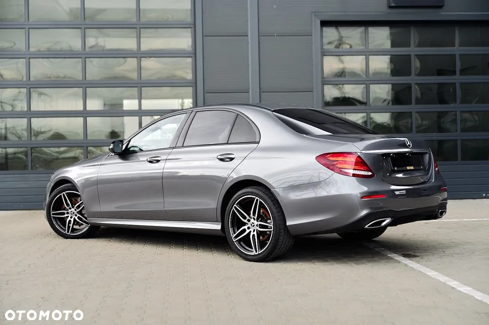 Mercedes-Benz E-Class 2018 photo 4