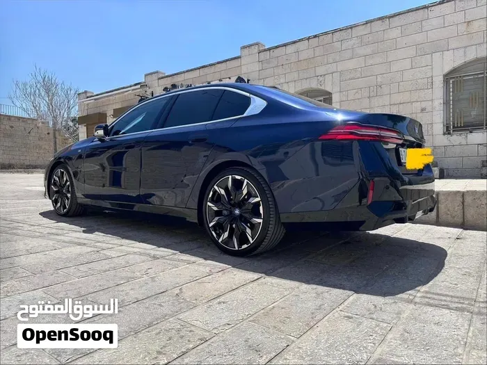 BMW 530E 2024 photo 2