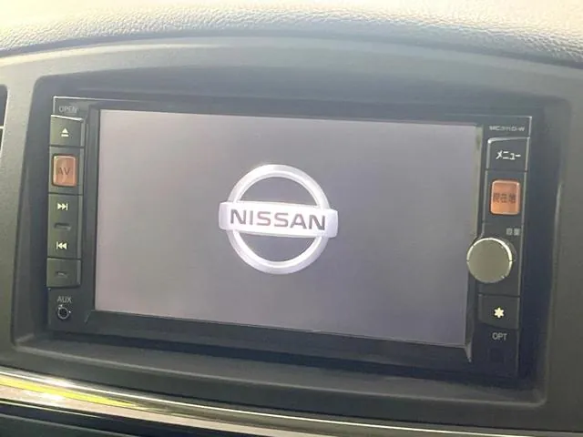 Nissan Elgrand 2012 photo 3