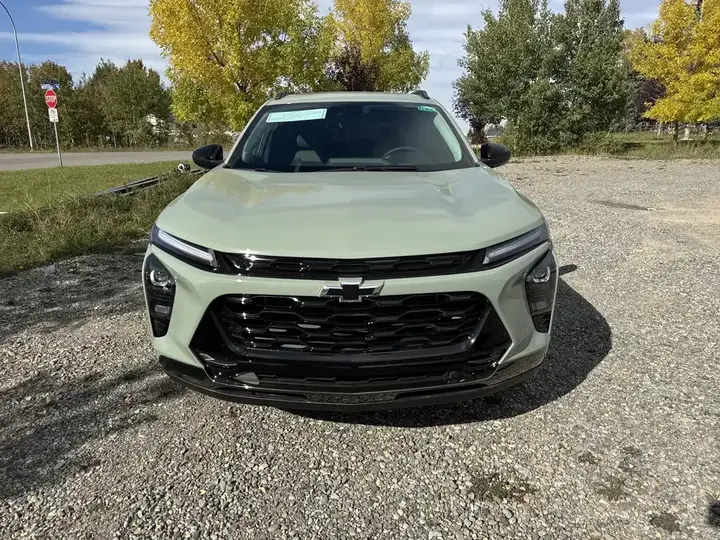 Chevrolet Trax 2026 photo 2