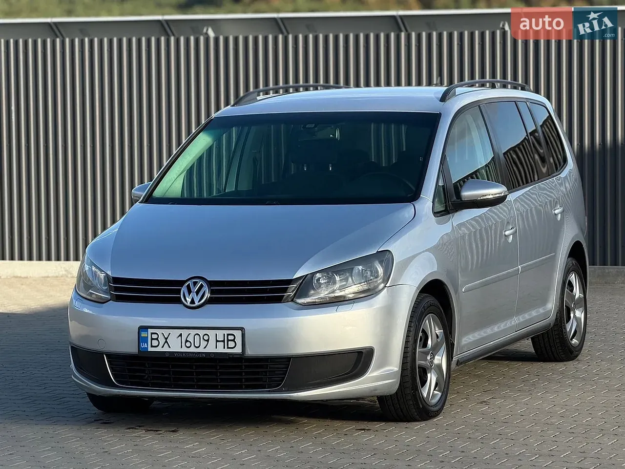 Volkswagen Touran 2012 photo 4