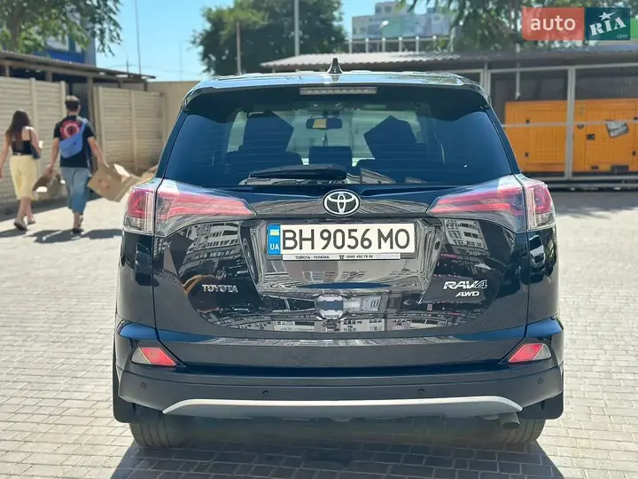 Toyota Rav4 2016 photo 2
