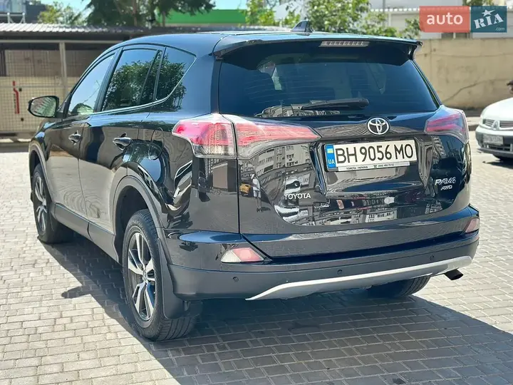 Toyota Rav4 2016 photo 3