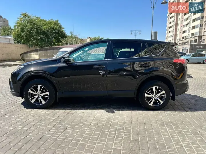 Toyota Rav4 2016 photo 4