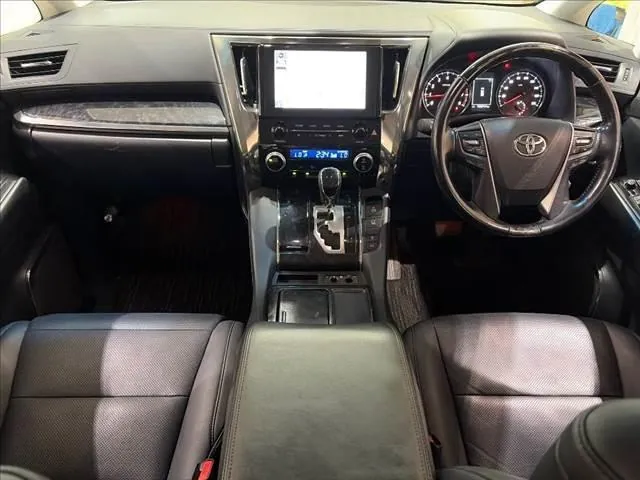 Toyota Alfaard 2020 photo 3
