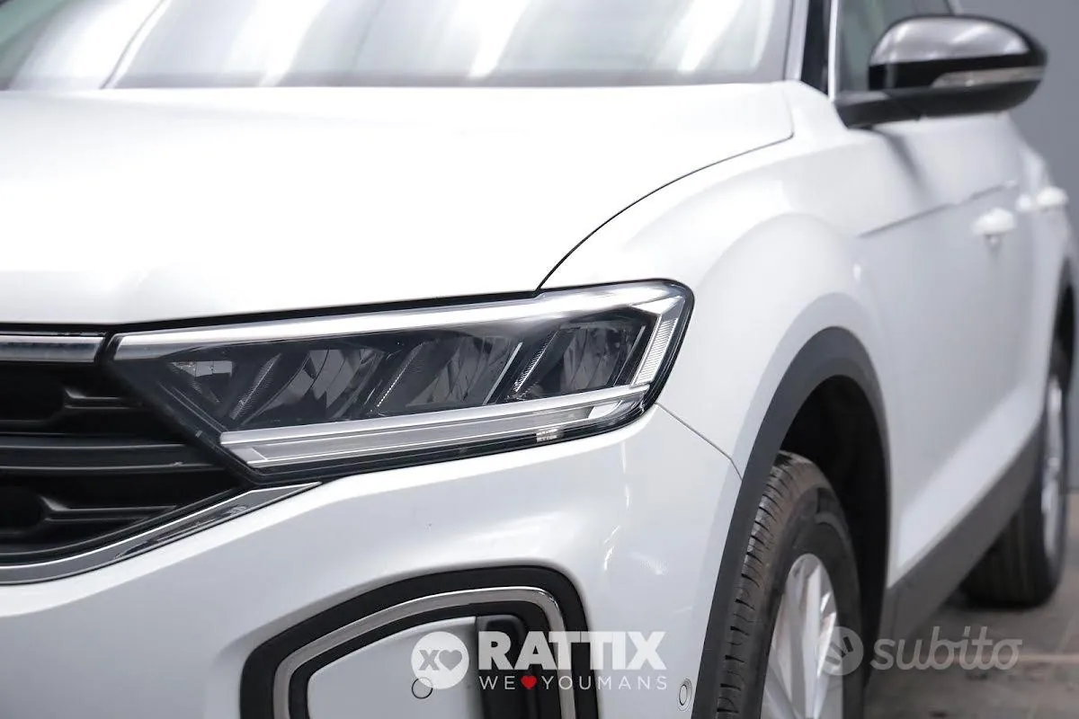 Volkswagen T-Roc 2023 photo 3