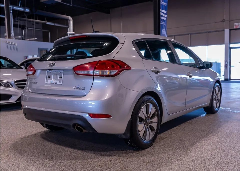 Kia Forte5 2018 photo 4