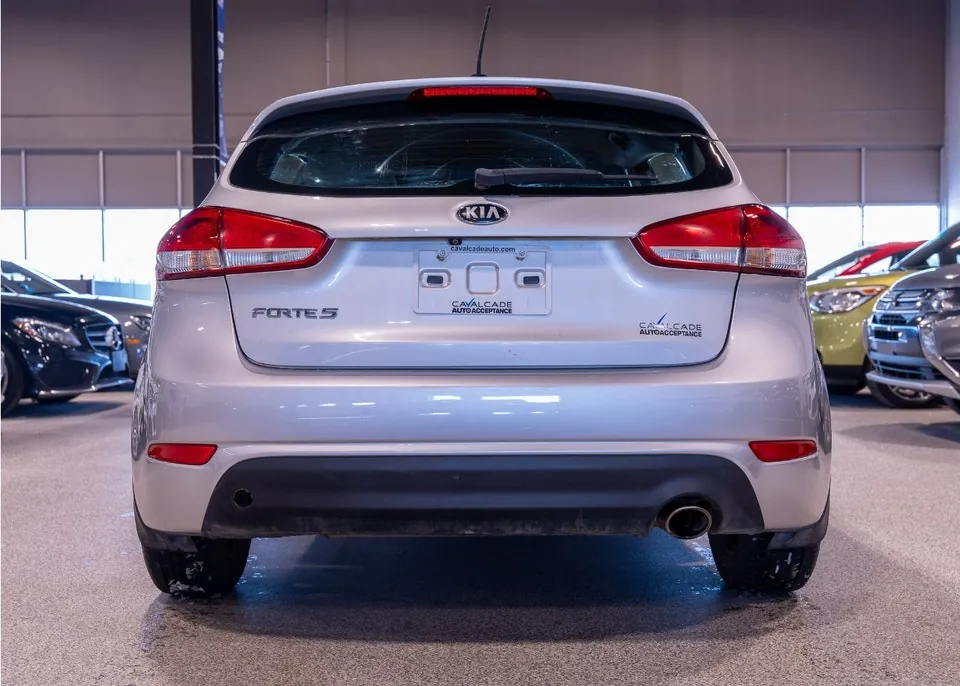 Kia Forte5 2018 photo 5
