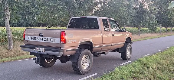 Chevrolet K1500 1997 photo 2