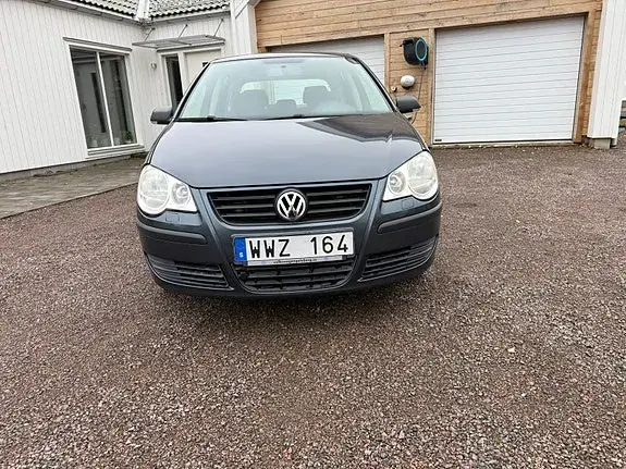 Volkswagen Polo 2006 photo 2