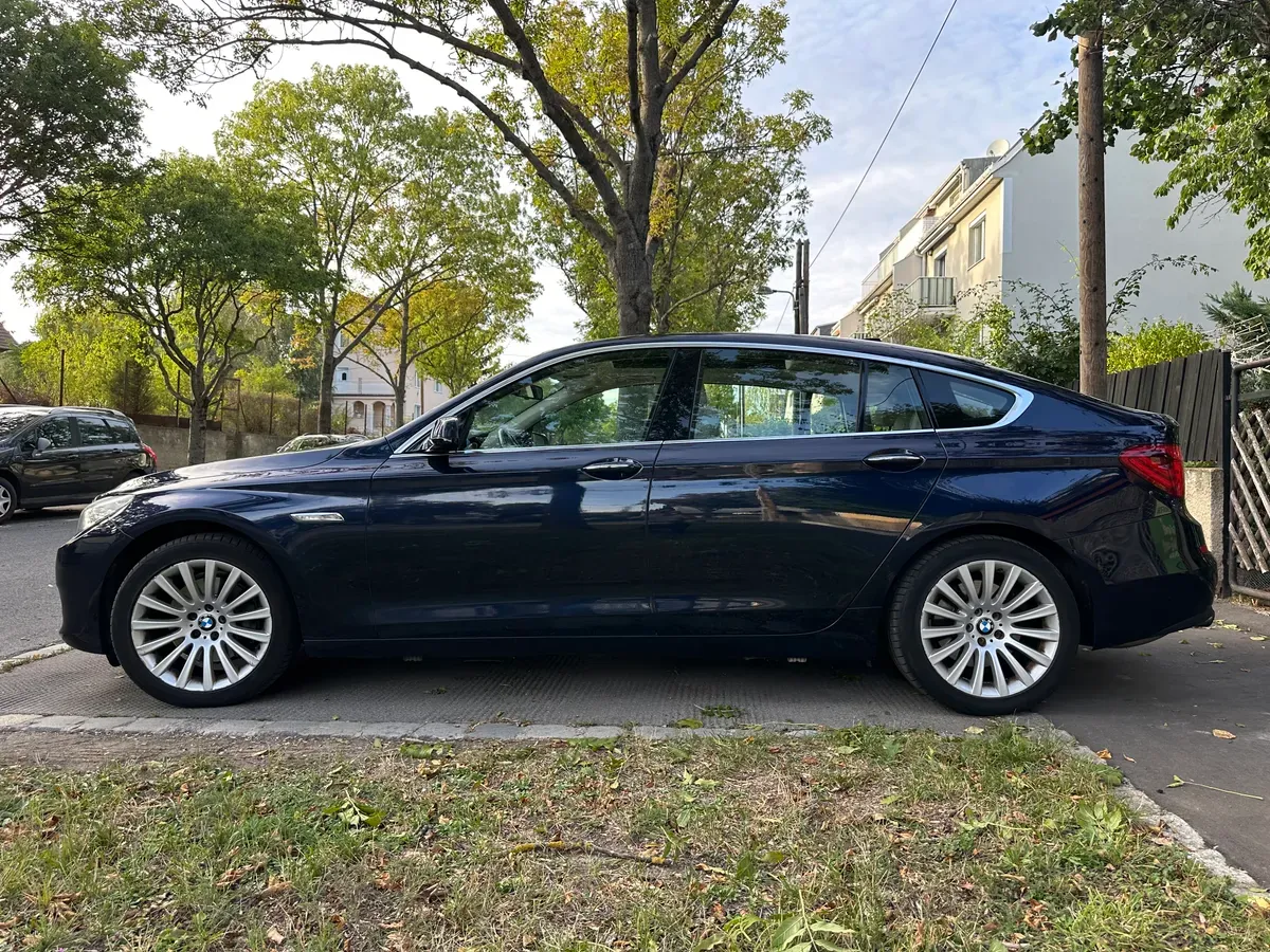 BMW 5 Series 2012 photo 3