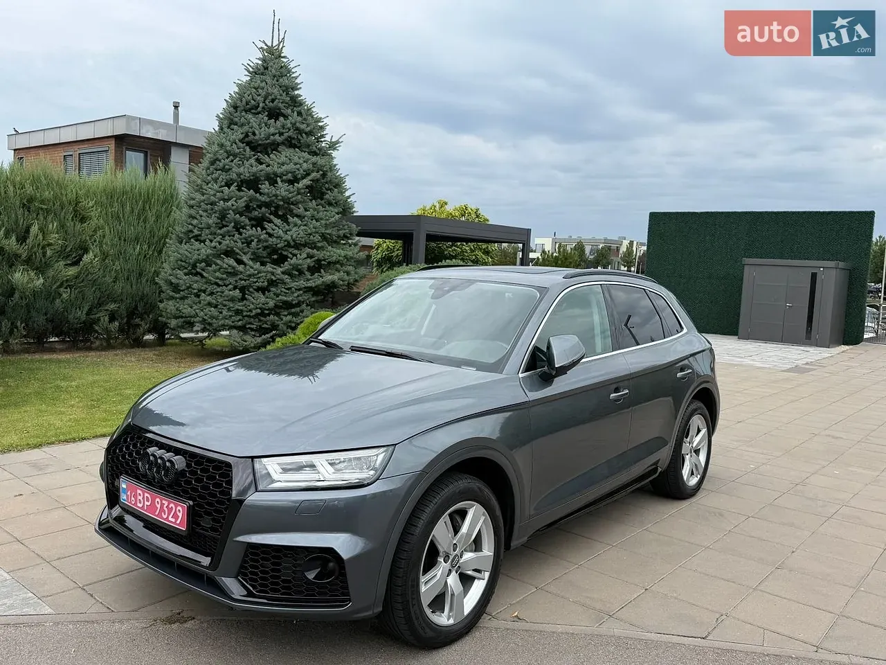 Audi Q5 2018 photo 2