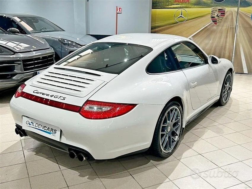 Porsche 911 2012 photo 4