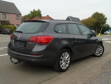 Opel Astra 2012 photo 3