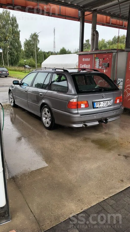 BMW E39 2002 photo 5