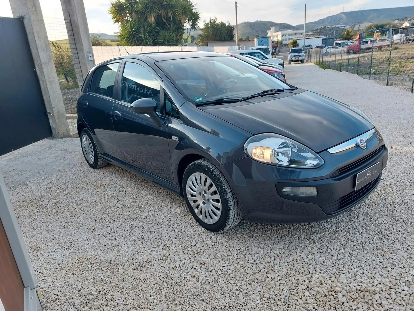 Fiat Punto Evo 2011 photo 2