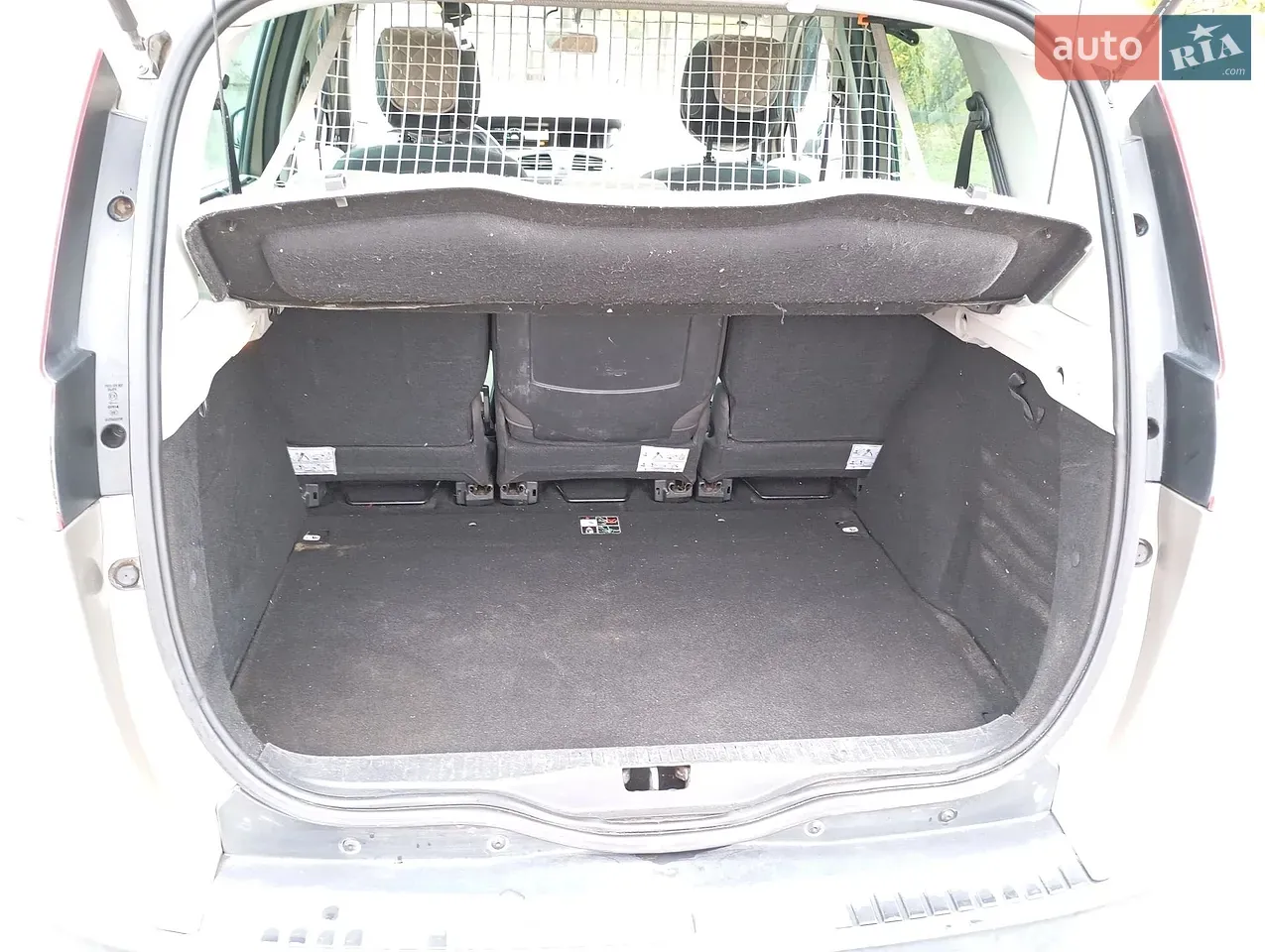 Renault Scenic 2010 photo 4