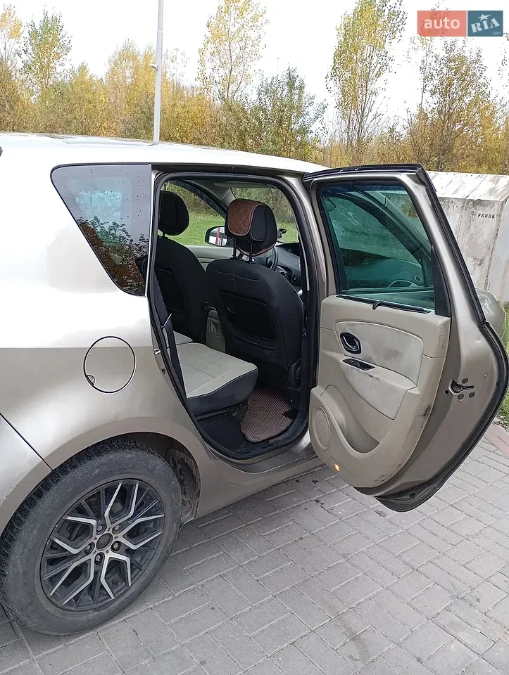 Renault Scenic 2010 photo 5
