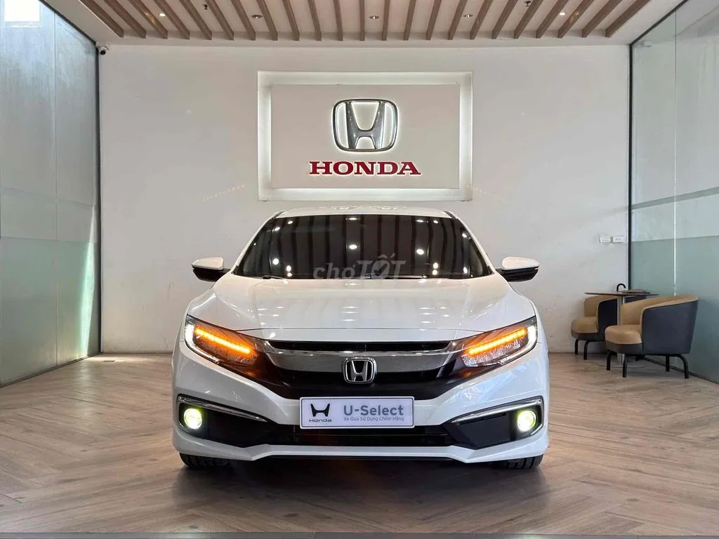 Honda Civic 2019 photo 2